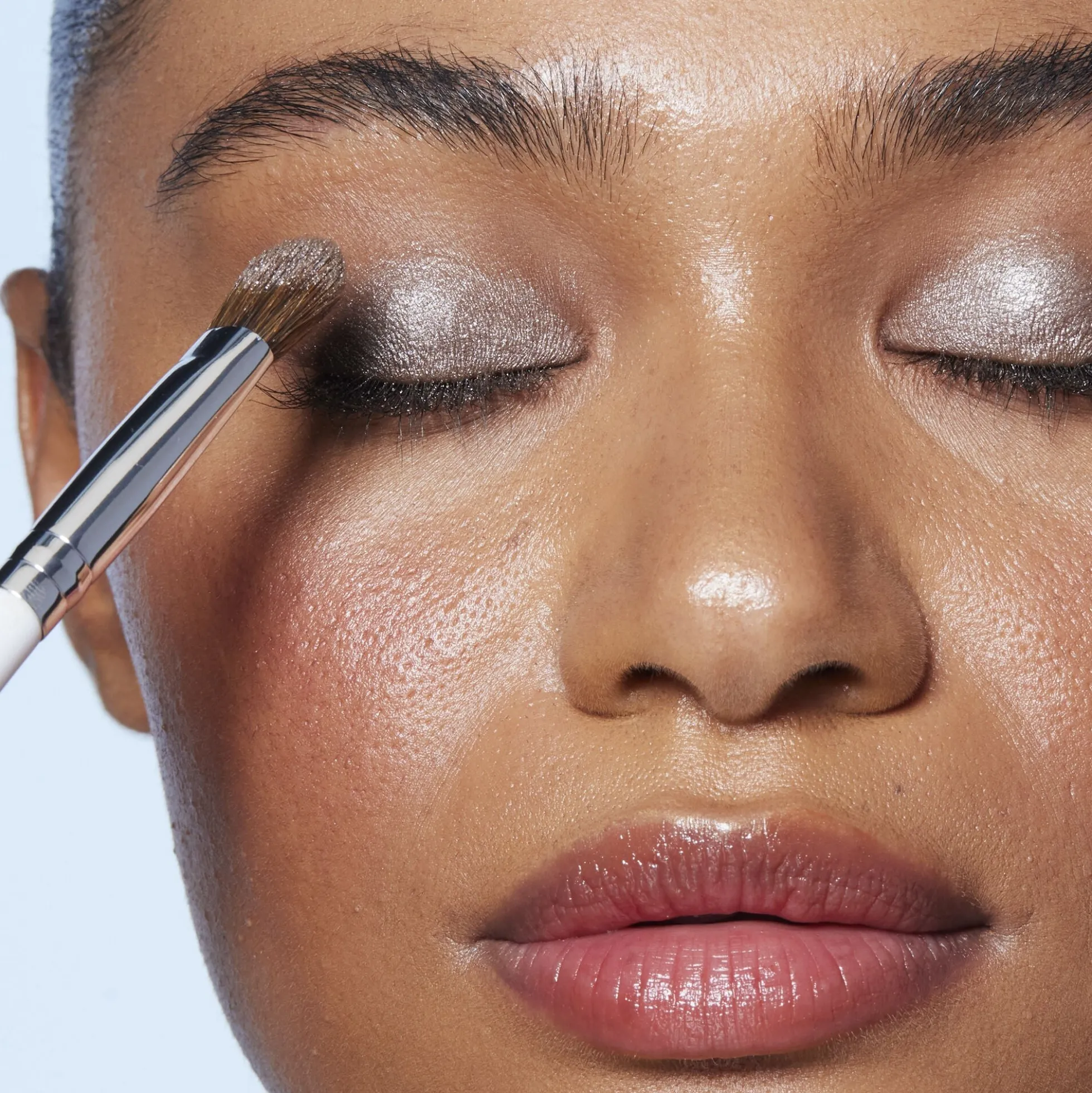 Wide Tapered Eyeshadow Brush